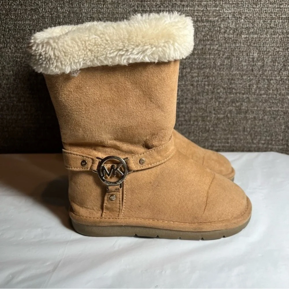 Michael Kors Brownie T Tan Side‎ Zip Boots Girls Size 7 Faux Fur Winter Preppy